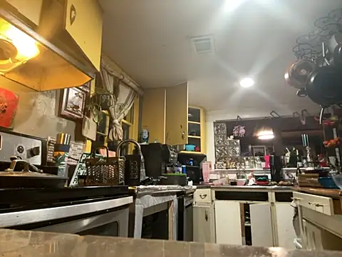 trash4cash online show from February 18, 2026, 1:34 am