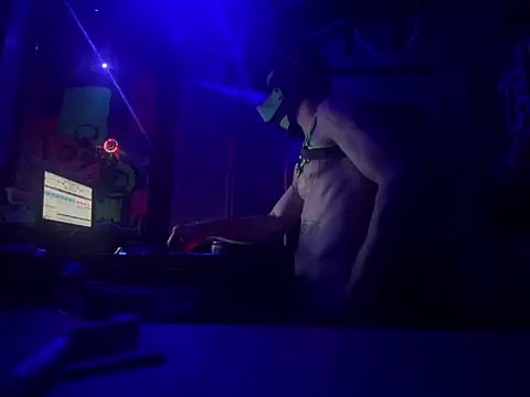 trash4cash online show from May 28, 2026, 1:03 am