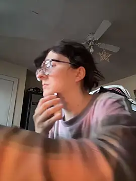 Snapshot of YandereDemon chatting on November 16, 2025, 8:25 pm YandereDemon online show from November 16, 2025, 8:25 pm