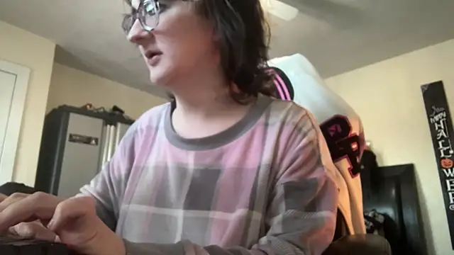 Snapshot of YandereDemon chatting on December 16, 2025, 1:38 pm YandereDemon online show from December 16, 2025, 1:38 pm