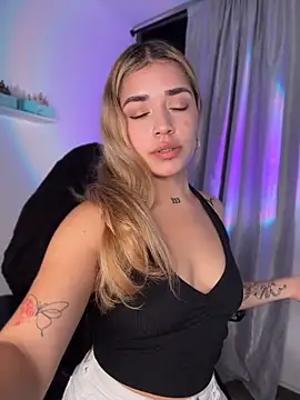 Snapshot of JoselinFlower_ chatting on May 25, 2026, 12:49 am JoselinFlower online show from May 25, 2026, 12:49 am
