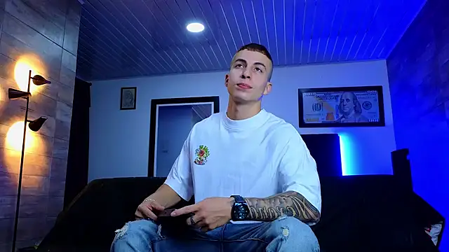 Snapshot of AsmodeoCox chatting on February 26, 2025, 2:26 am AsmodeoCox online show from February 26, 2025, 2:26 am