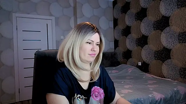 Snapshot of natusik chatting on December 12, 2024, 4:59 am natusik online show from December 12, 2024, 4:59 am