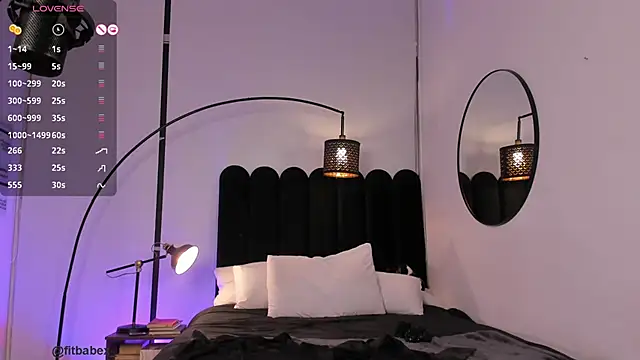 ariana fitl  online show from March 20, 2025, 5:24 am