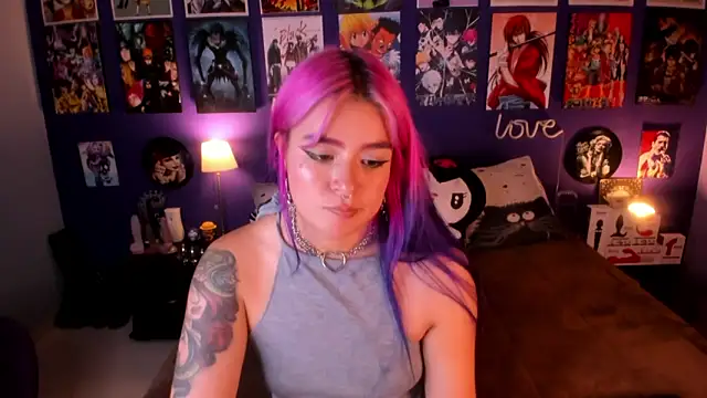 Snapshot of anne_cross chatting on November 5, 2025, 3:39 am anne cross online show from November 5, 2025, 3:39 am