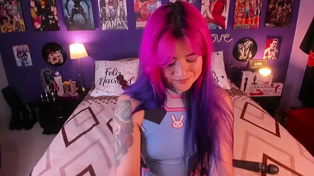 anne cross online show from November 25, 2025, 8:42 pm