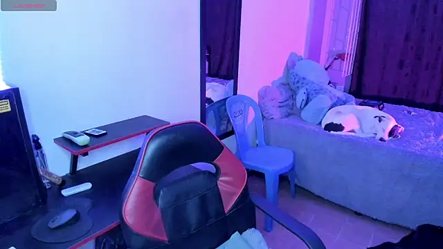 MIABOOBS   online show from October 8, 2025, 5:16 am