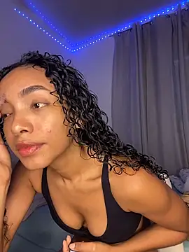 Snapshot of nicoleebony1 chatting on October 14, 2025, 7:03 pm nicoleebony1 online show from October 14, 2025, 7:03 pm