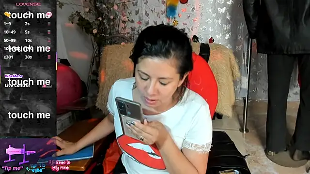 Snapshot of Erlinda-engel chatting on June 14, 2026, 1:46 pm Erlinda-engel online show from June 14, 2026, 1:46 pm