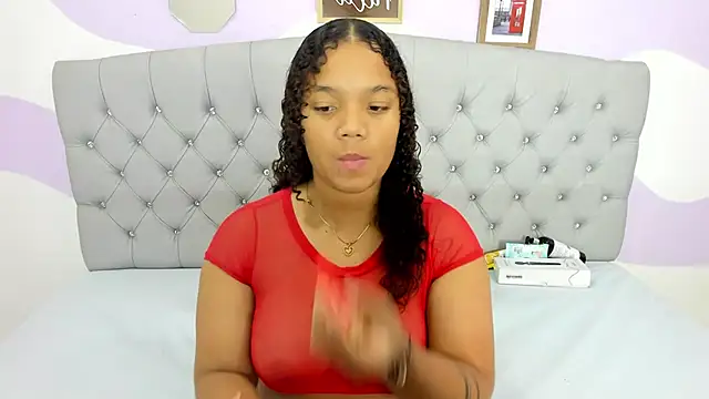Snapshot of BRIYITHMENA chatting on January 24, 2025, 12:20 pm BRIYITHMENA online show from January 24, 2025, 12:20 pm