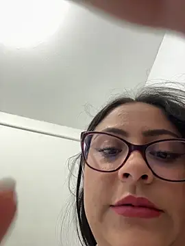 Sol biglips online show from February 11, 2026, 4:45 pm