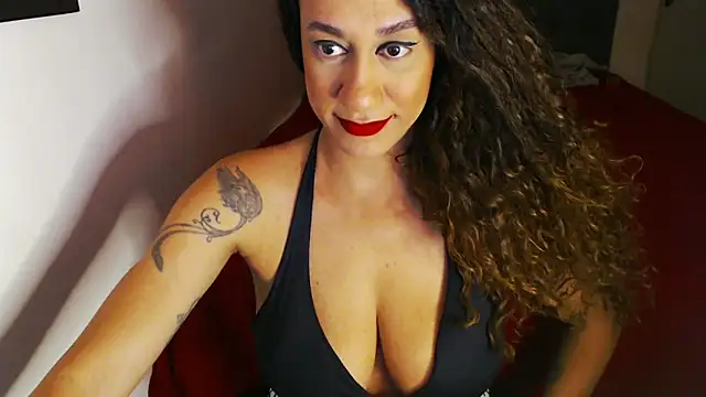 Snapshot of gauchinhaG chatting on April 29, 2026, 9:43 pm gauchinhaG online show from April 29, 2026, 9:43 pm