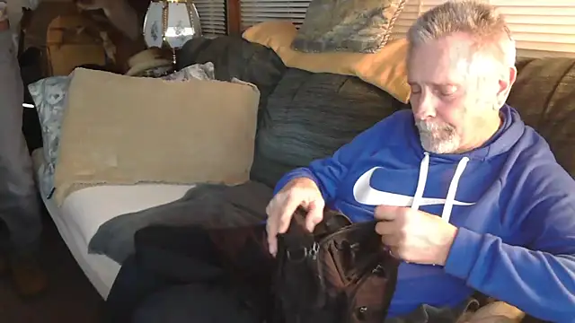 Bramro409 online show from February 12, 2026, 4:29 am