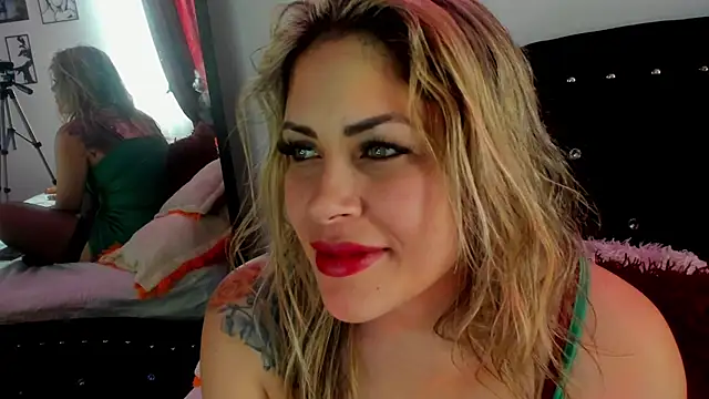 Natalia Montoya online show from February 11, 2025, 4:56 pm