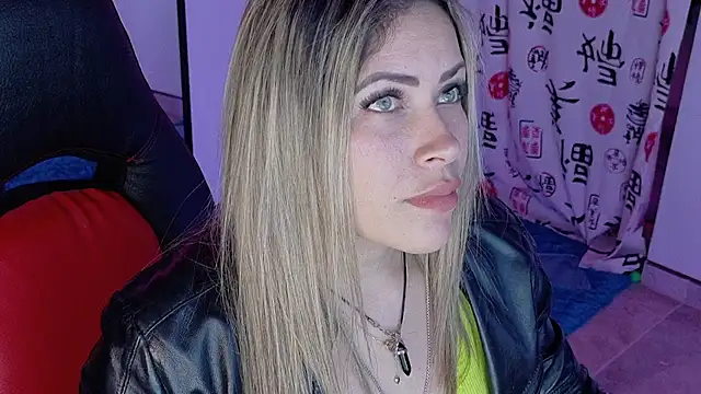 Natalia Montoya online show from October 22, 2025, 12:22 am