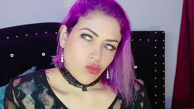 Natalia Montoya online show from May 4, 2026, 11:56 pm
