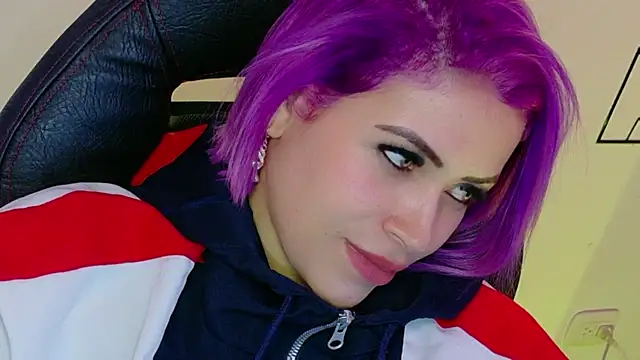 Natalia Montoya online show from July 12, 2026, 10:50 am