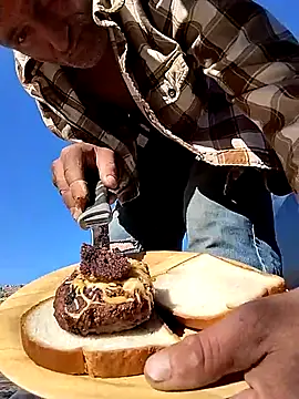 Snapshot of FloppyPickle4u chatting on February 2, 2025, 5:59 pm FloppyPickle4u online show from February 2, 2025, 5:59 pm