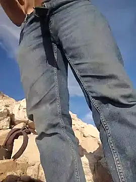 Snapshot of FloppyPickle4u chatting on February 8, 2025, 11:24 pm FloppyPickle4u online show from February 8, 2025, 11:24 pm