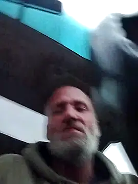 Snapshot of FloppyPickle4u chatting on February 14, 2025, 8:10 am FloppyPickle4u online show from February 14, 2025, 8:10 am