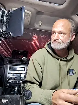 Snapshot of FloppyPickle4u chatting on February 17, 2025, 4:48 pm FloppyPickle4u online show from February 17, 2025, 4:48 pm