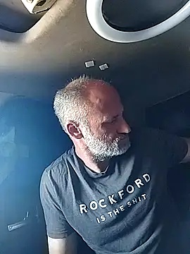 Snapshot of FloppyPickle4u chatting on February 19, 2025, 5:27 pm FloppyPickle4u online show from February 19, 2025, 5:27 pm