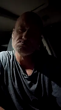 Snapshot of FloppyPickle4u chatting on March 2, 2025, 12:31 am FloppyPickle4u online show from March 2, 2025, 12:31 am