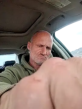 Snapshot of FloppyPickle4u chatting on March 3, 2025, 7:06 pm FloppyPickle4u online show from March 3, 2025, 7:06 pm