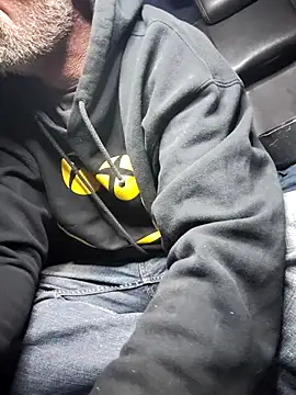 Snapshot of FloppyPickle4u chatting on March 9, 2025, 3:11 am FloppyPickle4u online show from March 9, 2025, 3:11 am