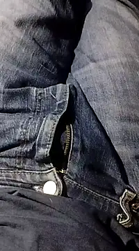 Snapshot of FloppyPickle4u chatting on March 16, 2025, 2:44 pm FloppyPickle4u online show from March 16, 2025, 2:44 pm