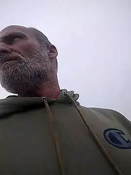 Snapshot of FloppyPickle4u chatting on September 13, 2025, 2:50 pm FloppyPickle4u online show from September 13, 2025, 2:50 pm