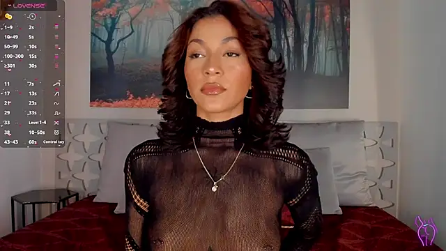 LunaRuso online show from January 19, 2025, 7:26 pm