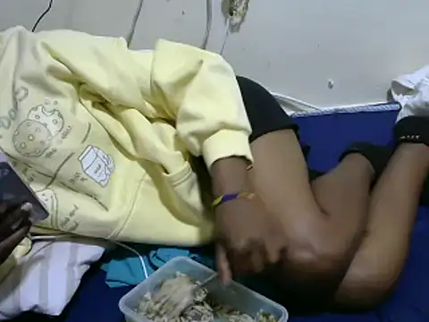 Ma-yolo001 online show from February 19, 2025, 7:59 pm