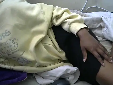 Ma-yolo001 online show from September 24, 2025, 8:50 am