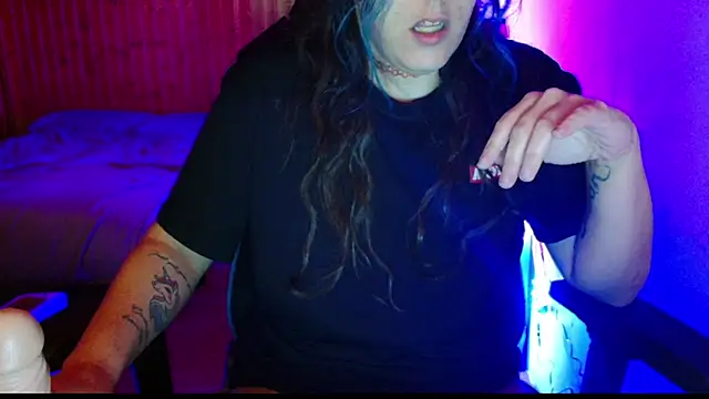 bratty niagara online show from December 2, 2025, 11:15 am