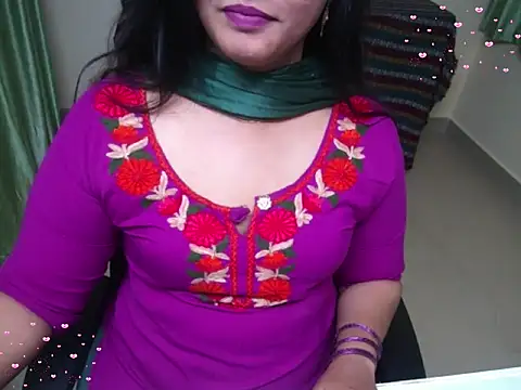 Snapshot of Arushisingh8888 chatting on October 25, 2025, 10:34 am Arushisingh8888 online show from October 25, 2025, 10:34 am