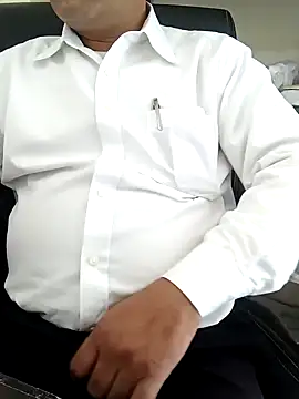 Snapshot of Hot-man39 chatting on December 21, 2024, 5:25 am Hot-man39 online show from December 21, 2024, 5:25 am