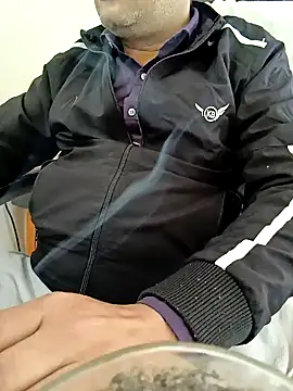 Snapshot of Hot-man39 chatting on January 26, 2025, 8:03 am Hot-man39 online show from January 26, 2025, 8:03 am