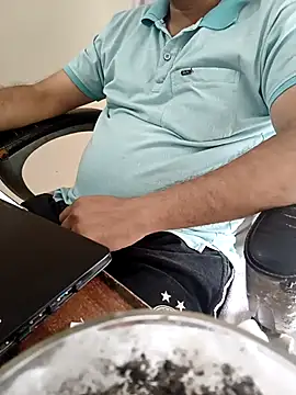 Snapshot of Hot-man39 chatting on October 22, 2025, 9:53 am Hot-man39 online show from October 22, 2025, 9:53 am