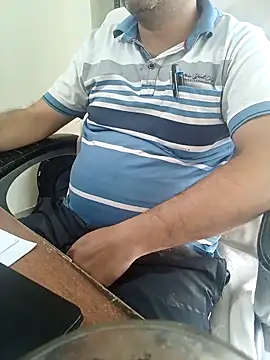 Snapshot of Hot-man39 chatting on November 5, 2025, 8:36 am Hot-man39 online show from November 5, 2025, 8:36 am