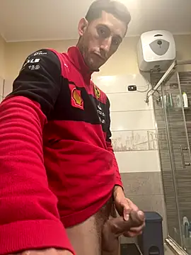 Snapshot of Gionnytav chatting on October 21, 2025, 5:02 pm Gionnytav online show from October 21, 2025, 5:02 pm