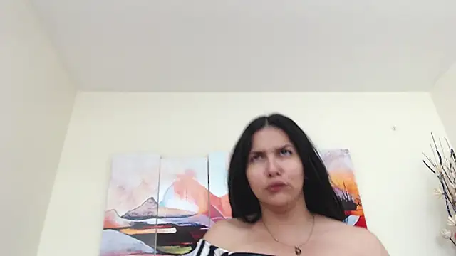 KatrinaRolan online show from February 24, 2025, 9:41 pm