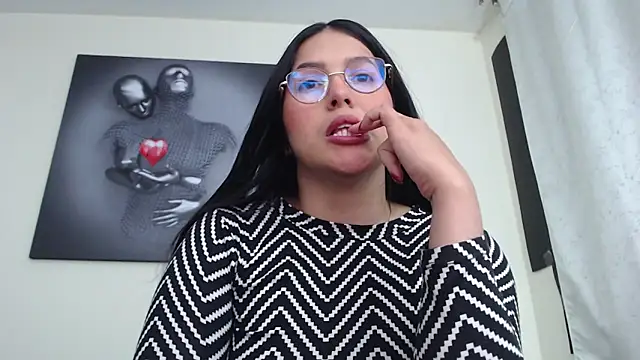 KatrinaRolan online show from October 17, 2025, 10:34 pm