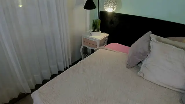 Snapshot of EvaaStevens chatting on September 19, 2025, 11:55 am EvaaStevens online show from September 19, 2025, 11:55 am