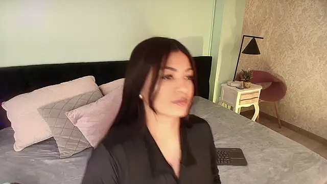 Snapshot of EvaaStevens chatting on October 6, 2025, 2:47 pm EvaaStevens online show from October 6, 2025, 2:47 pm