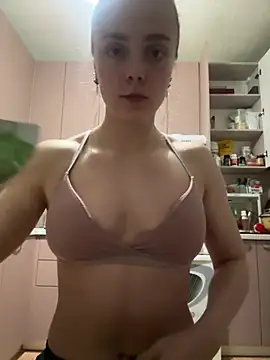 Snapshot of AlisaKissss chatting on January 25, 2025, 7:49 pm AlisaKissss online show from January 25, 2025, 7:49 pm