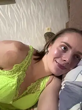 Snapshot of AlisaKissss chatting on January 28, 2025, 8:47 pm AlisaKissss online show from January 28, 2025, 8:47 pm