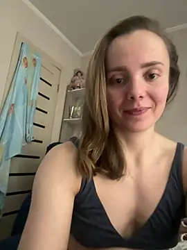 Snapshot of AlisaKissss chatting on February 5, 2025, 7:53 pm AlisaKissss online show from February 5, 2025, 7:53 pm