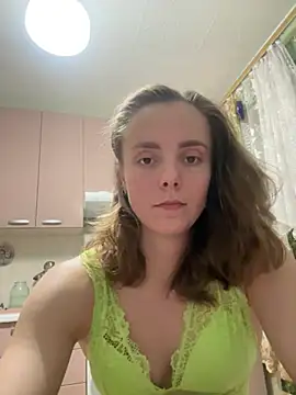 Snapshot of AlisaKissss chatting on February 17, 2025, 7:31 pm AlisaKissss online show from February 17, 2025, 7:31 pm