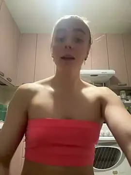 Snapshot of AlisaKissss chatting on March 7, 2025, 2:34 pm AlisaKissss online show from March 7, 2025, 2:34 pm